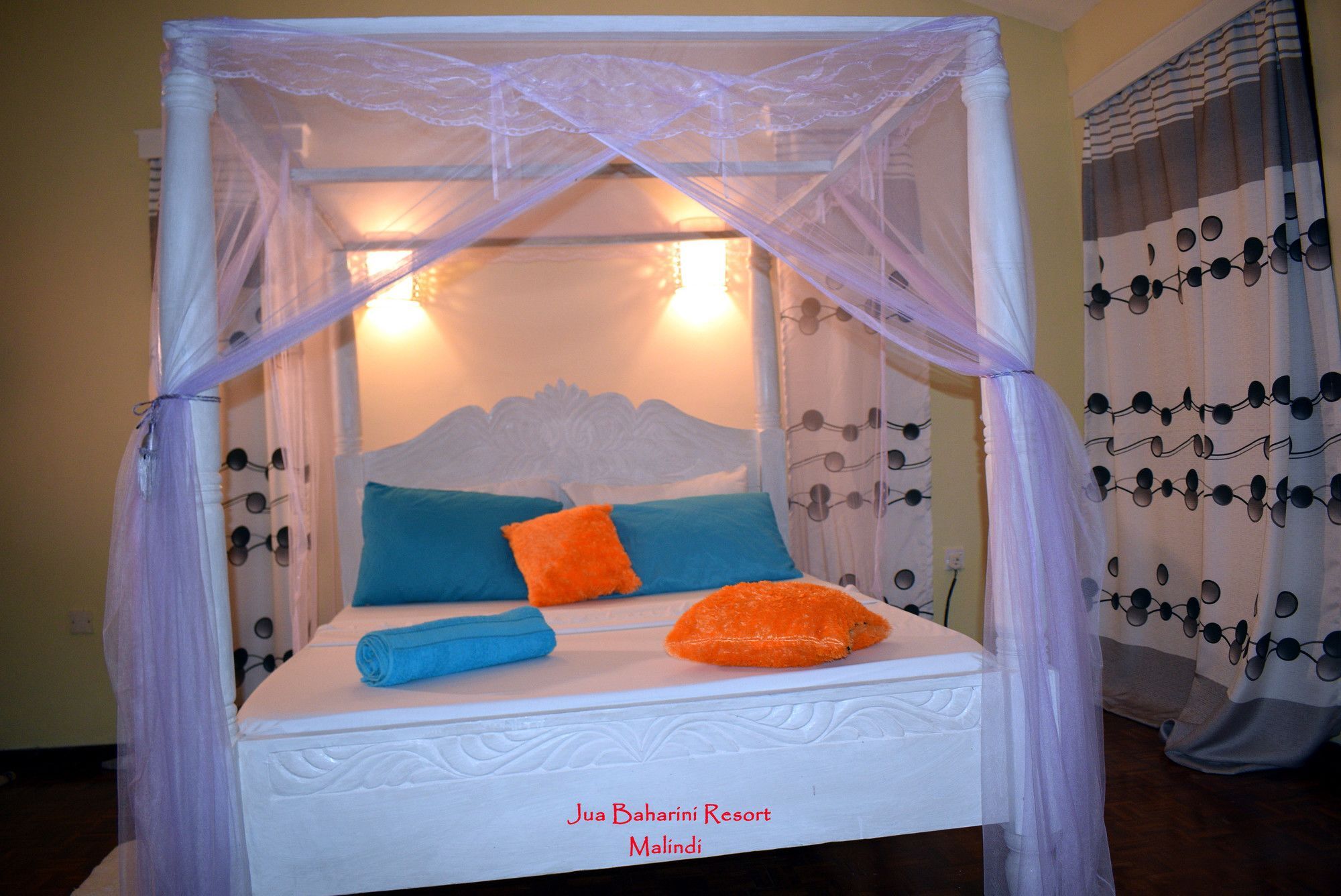 Jua Baharini Bed & Breakfast มาลินดี ภายนอก รูปภาพ